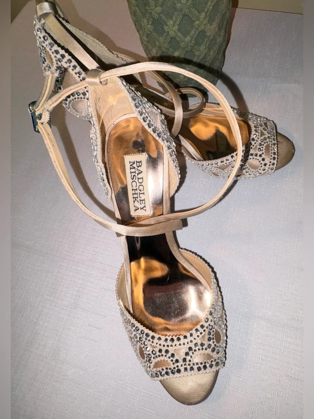Badgley Mischka very good